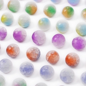 Detailansicht von 10mm bunten, transluzenten matten Glasperlen für DIY-Schmuck