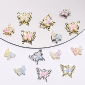 Ciondoli a Farfalla in Lega con Strass e Rosa in Resina Farfalla Sfumata con Brillantini per Collane Bracciali Gioielli Fai da Te Accessori