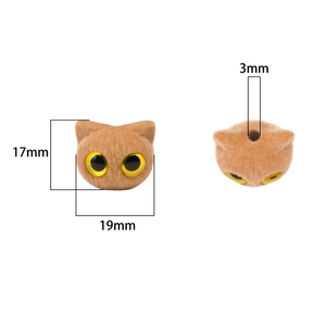 Detail view of cat-shaped flocked resin bead with 17mm x 19mm size and 3mm hole