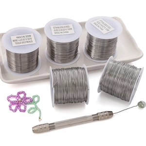 Kit de fil à bijoux en acier inoxydable avec cinq rouleaux et outil pour perles