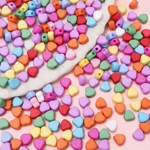 Colorful 7mm acrylic heart beads for DIY jewelry making and handmade bracelet crafts