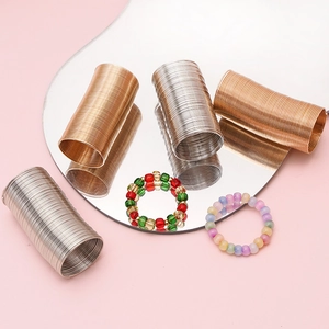 Memory-Drahtspulen für DIY-Schmuck mit Weihnachts- und Macaron-Perlenringen