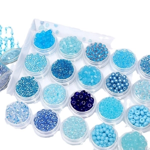 Himmelblaue 2-4mm Glasperlen Set in einer Aufbewahrungsbox für DIY Schmuckherstellung