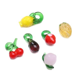 Colgantes de vidrio coloridos con forma de fruta para crear joyas y accesorios DIY