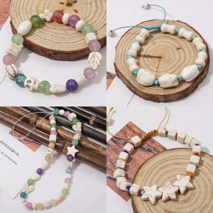 Bracelets bohèmes en perles de turquoise synthétique avec breloques croix et crâne DIY
