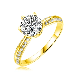 Detailansicht der Draufsicht des vergoldeten S925 Silberrings mit Sechs-Krallen-Diamant