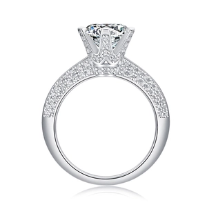 Elegant S925 sterling silver engagement ring with a round lab-grown diamond in crown setting