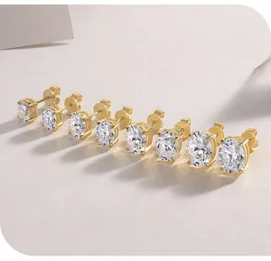 Détail de huit tailles de boucles d'oreilles moissanite en argent S925 avec placage or 18K