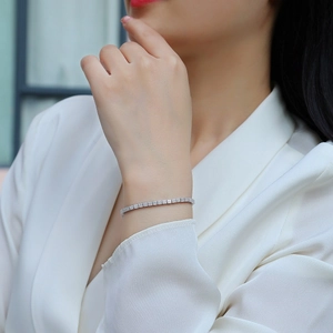 Elegant S925 sterling silver moissanite tennis bracelet for women worn on wrist