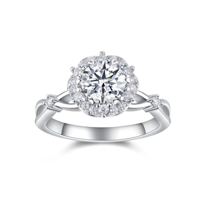 Detailed close-up of 925 sterling silver ring with 1ct moissanite in lace setting