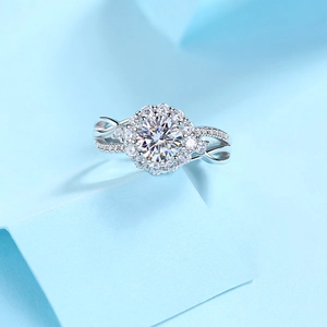Elegant S925 sterling silver engagement ring with round moissanite in flower setting