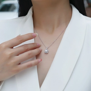 Fashionable square lab-grown diamond pendant necklace in S925 sterling silver on model