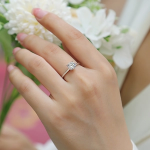 Classic 925 Sterling Silver Moissanite Lab-Grown Diamond Ring For Women Round Brilliant Cut Solitaire Engagement Wedding Band