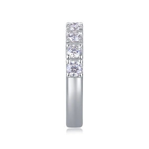 Detailed side view of S925 sterling silver ring with prong-set round moissanite stones