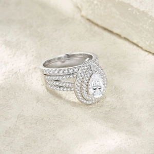 Ensemble de bagues en argent S925 avec une pierre centrale en moissanite taille poire