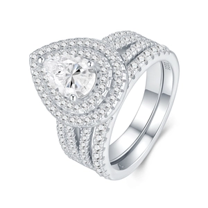 Bague élégante en argent 925 avec moissanite taille poire et halo de diamants