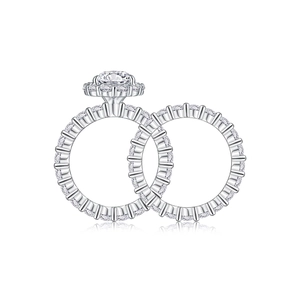 Sparkling S925 sterling silver heart-shaped moissanite ring set with halo design