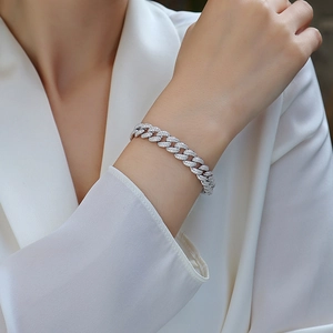 S925 Sterling Silber Cuban Link Armband mit funkelnden Moissanit Steinen besetzt