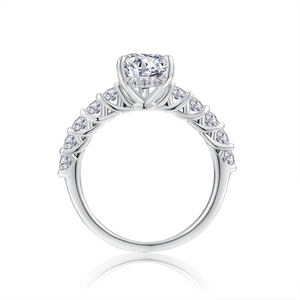 Bague élégante en argent S925 avec moissanite en forme de cœur et sertissage halo