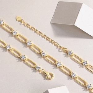 Bracelet Trombone en Argent 925 Doré avec Moissanite et Pendentif Coeur Élégant