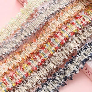 Détail de bordure à franges fantaisie avec fil doré pour vêtements et sacs DIY