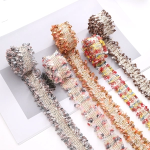 Cinq styles de rubans à franges en polyester colorés pour vêtements et chapeaux DIY