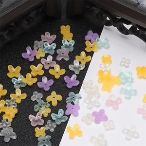 Perline colorate a forma di fiore a quattro petali in resina per gioielli fai da te su base