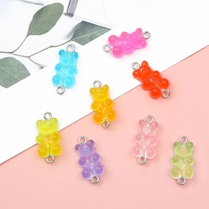 Pendentifs ours en résine colorée avec anneaux métalliques pour création de bijoux