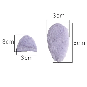 Plüschige lila Hasenohren für Bastelarbeiten mit 3cm und 6cm Größenmarkierungen