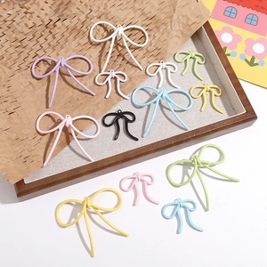 Bunte Schleifenanhänger aus Legierung in verschiedenen Größen für DIY-Schmuck