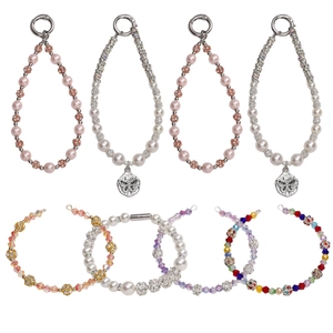 Vielfältiges DIY-Schmuckset mit Schmetterlingsanhängern, Kristallperlen und Armbändern