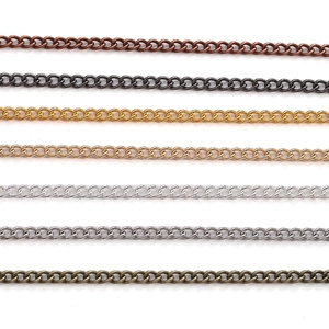 Set mit sieben Metall-Verlängerungsketten für DIY-Schmuck in verschiedenen Farben