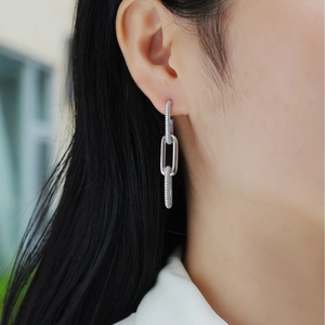 Chic S925 silver long chain dangle earrings with sparkling moissanite pavé stones