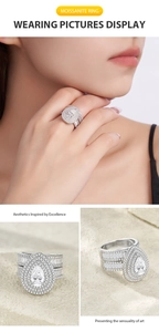 Dettaglio macro dell'anello in moissanite a goccia con halo in argento sterling S925