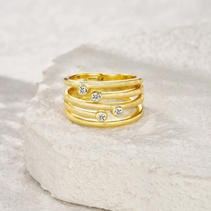 Luxurious multi-layer S925 sterling silver gold ring with five round moissanite stones