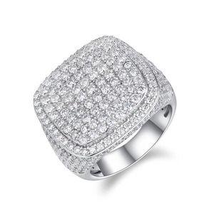 Luxe hiphop herenring van S925 sterling zilver met vierkant gezette moissanite stenen