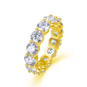 Detailed view of 5mm D color moissanite eternity ring with gold plated S925 silver band