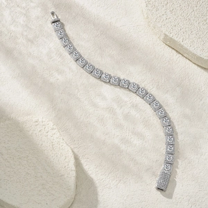 Detail of luxury S925 sterling silver square links tennis bracelet with moissanite gems