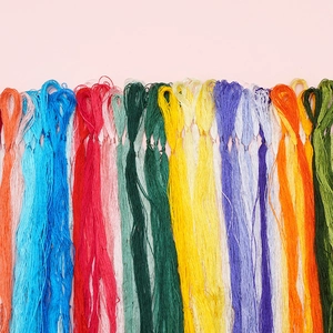 Set de 8 hilos de seda de morera de colores para bordado y accesorios para el cabello