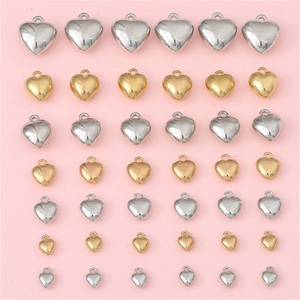 Gepolijste goud en zilveren hartvormige hangers voor DIY sieraden in diverse maten