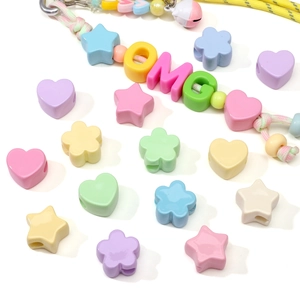 Set di perle in acrilico macaron colorate con forme a cuore e stella per gioielli