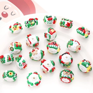 Macro de perles de Noël peintes à la main en acrylique avec motifs bonhomme de neige