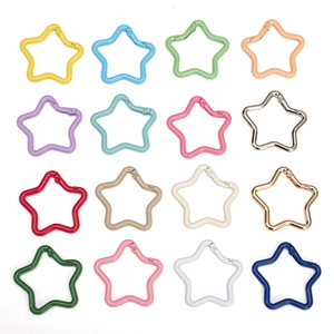 Collection de porte-clés en forme d'étoile avec 16 finitions laquées colorées assorties