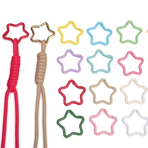 Porte-clés mousqueton étoile en métal coloré avec lanières en nylon tressé pour sacs