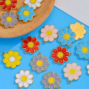 Pendentifs marguerites colorés en acier pour la création de bijoux DIY et boucles