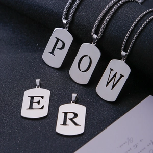 Roestvrijstalen halsketting met militaire dogtags en uitgeholde POWER-letters in zilverkleur