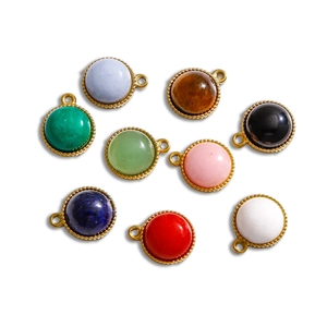 Set van 9 kleurrijke ronde hangers van natuursteen met goudrand voor sieraden maken