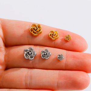Perline a forma di rosa 3D in acciaio inossidabile oro e argento in tre dimensioni