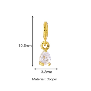 Ciondolo in rame dorato minimalista con zircone a goccia e dettagli delle dimensioni