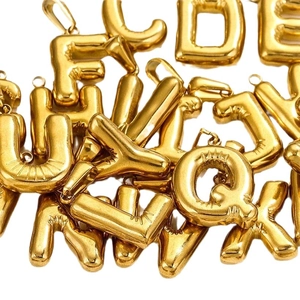 Pendentifs alphabet ballon 3D en acier inoxydable plaqué or 18K pour bijoux DIY